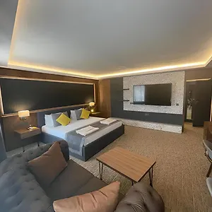 Uk 4*, Ankara Turkey